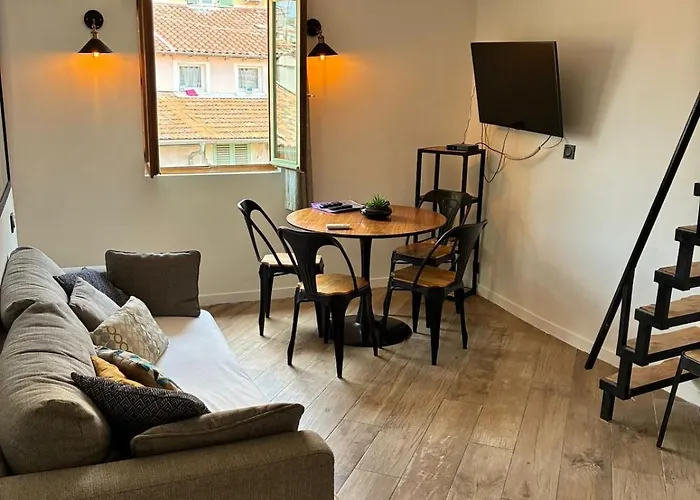 Magnifique 2p Vieux Ac-wifi 아파트